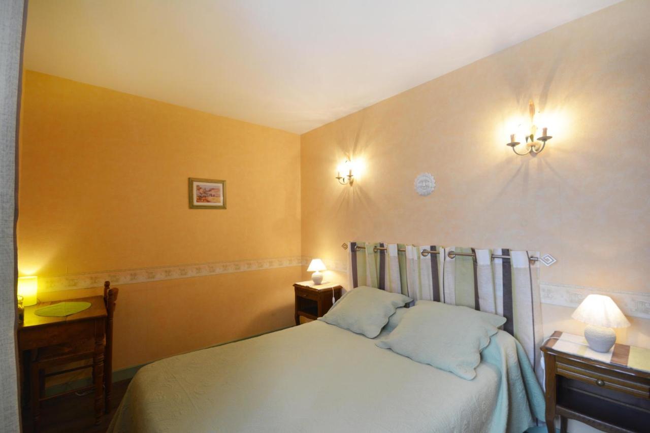 Chambre D'Hotes Au Vieux Chene Grillon Exterior photo